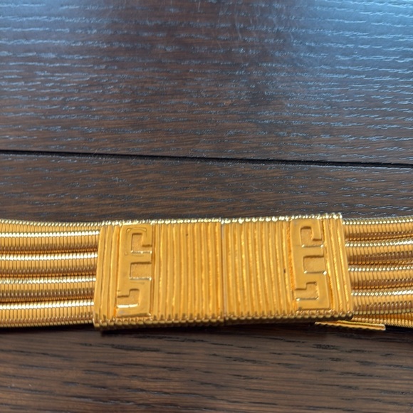 Vintage St. John Gold Tone Metal Snake Chain Logo Belt - Picture 6 of 7